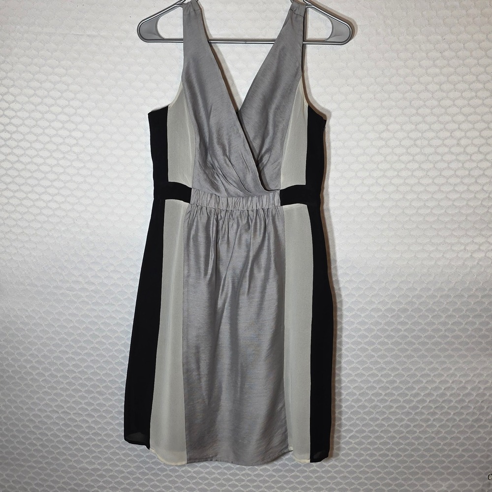 The Limited Women Grey Colorblock V-Neck Sleeveless Cocktail Dress Size 4